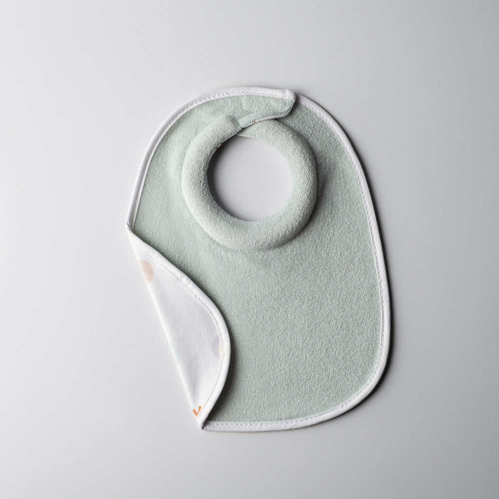 Closer to Nature Milk Feeding Bibs 2 Pack