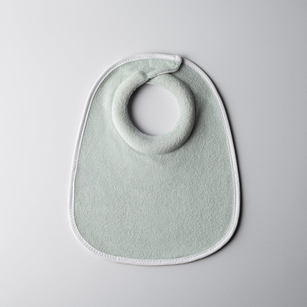 Closer to Nature Milk Feeding Bibs 2 Pack