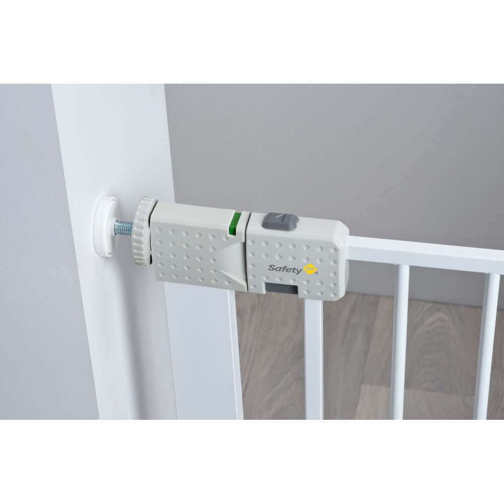 SecurTech Auto Close Metal Gate
