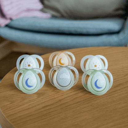 Tommee Tippee Night Time Soothers 2 Pack