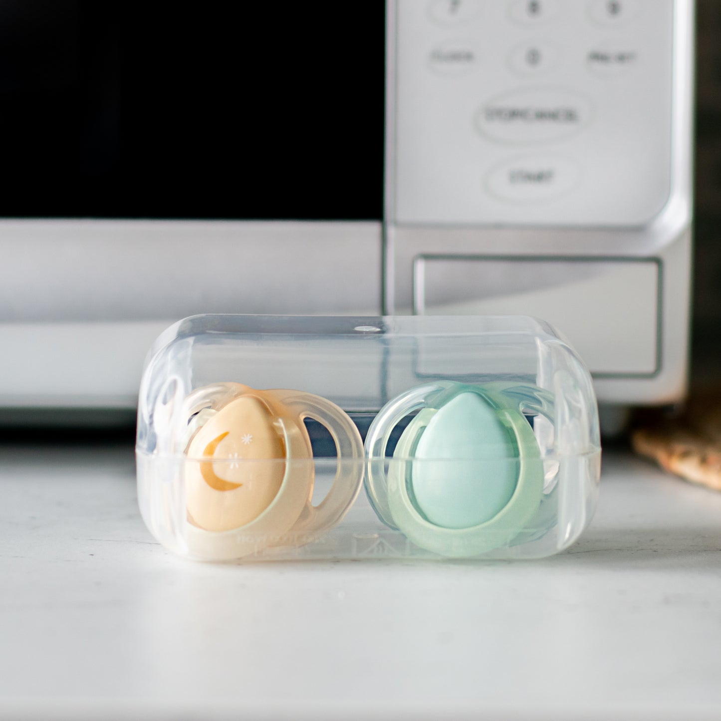Tommee Tippee Night Time Soothers 2 Pack
