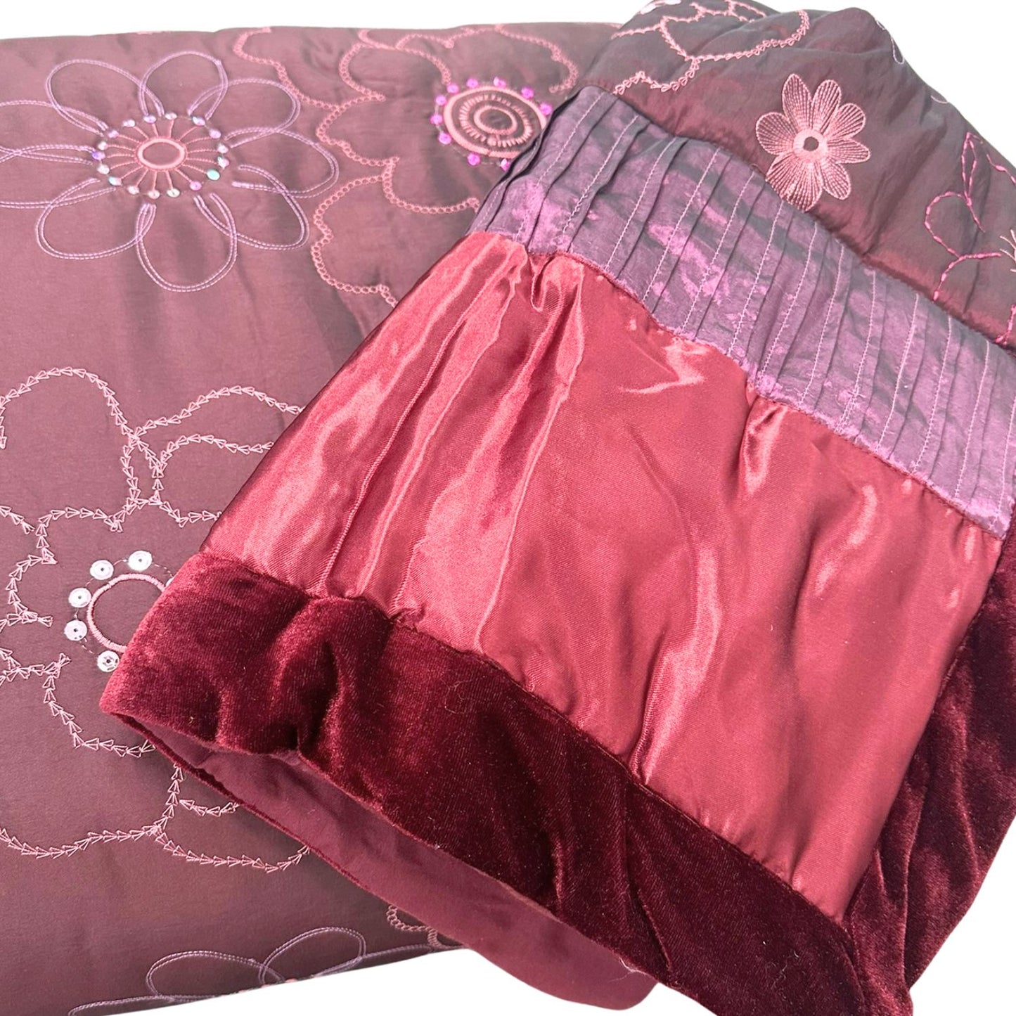 Pure Opulence Range Bedspreads & Pillowshams