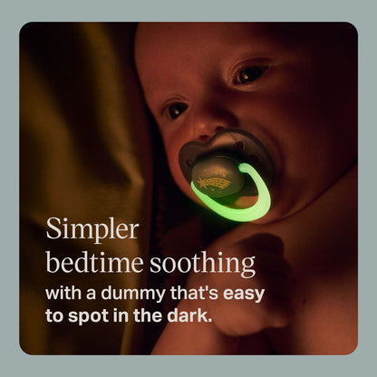 Tommee Tippee NightGlow Dummy, 0-6 Months, 2 Pack